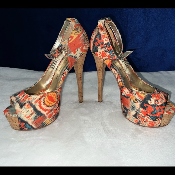 Strap Heels - Picture 4 of 7